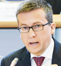 Брюксел иска повече пари за образование и наука