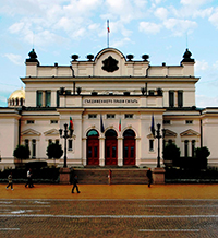 Плагиатите „зад борда“