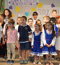 Родината ни живее чрез нас и в нас