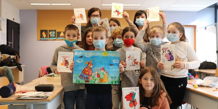 Българчета в Париж правят вестник „Вазовчета“