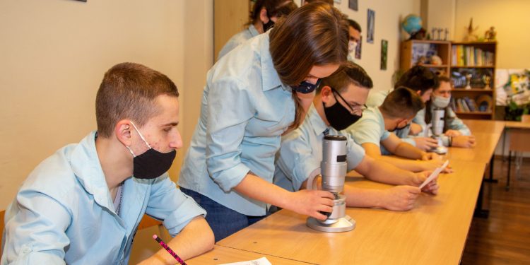 Дъжд от медали по време на пандемия