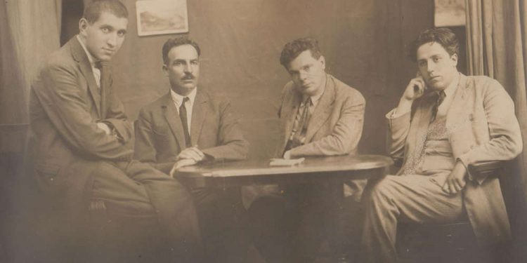 Дигитален минимузей на българската литература след 1878 г.