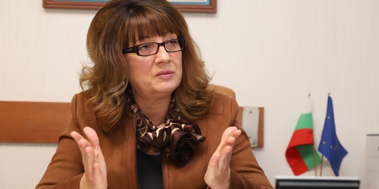 Лорета Колева, началник на РУО – Враца: За качествено образование са нужни стратегия за развитие и всекидневни усилия