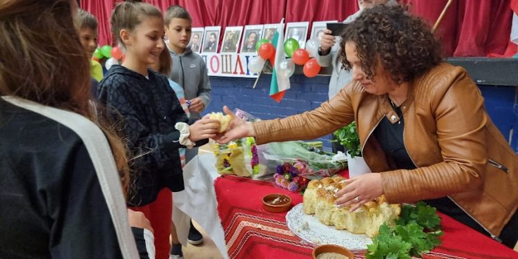 Школо’ „Христо Ботев“ отваря врати в Туламор