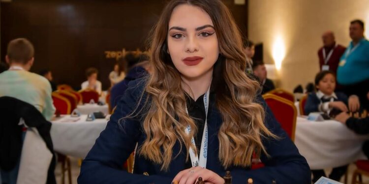 Нургюл Салимова, шахматистка: Учителят е призван да ни помага да намерим своя път