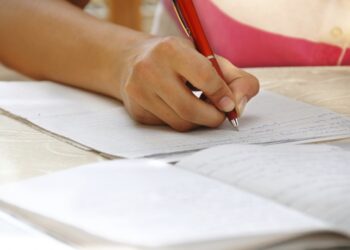 5600 на изпит  по чужд език