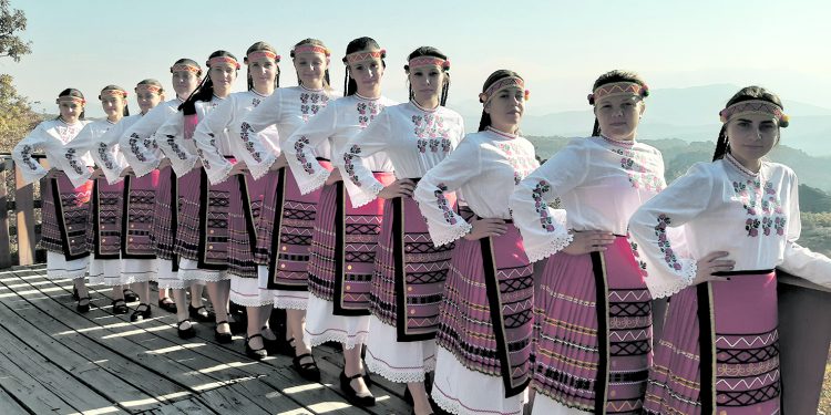 Децата на Белоградчик танцуват, пеят и творят