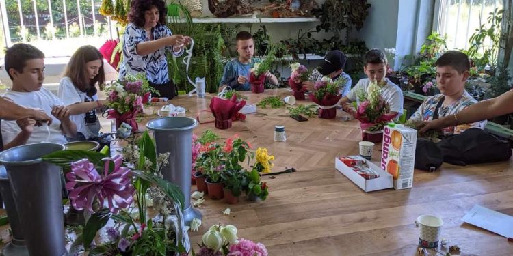 79,5 паралелки с прием в нови специалности