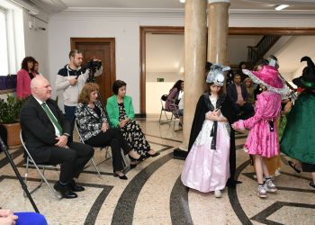 МОН се превърна в сцена за спектакъл