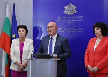 Випуск 2024 с най-добри резултати, откакто се провеждат матури