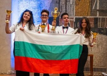 България е световен вицешампион по ученически дебати