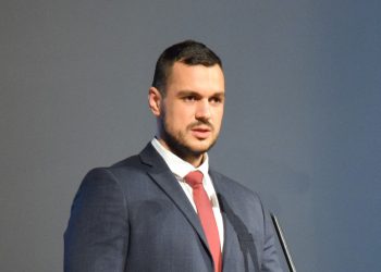 Ангел Стойков, председател на Националното представителство на студентските съвети: Скъсява се връзката между бизнеса и висшето образование