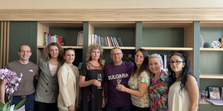 Директорът, който се доверява на младите учители