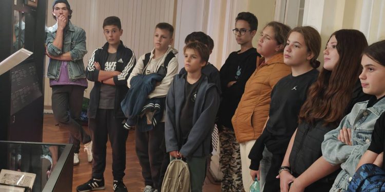 Националната галерия с безплатни програми за деца