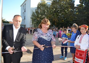 Модерна зона за спорт в  СУ „Димчо Дебелянов“ в Белене