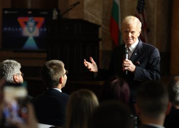 Учението е билетът към звездите