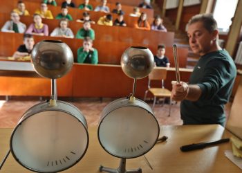 Как е на гръцки „кехлибар“