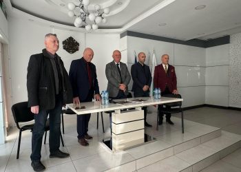 МОН се вслушва в гласа на учителите