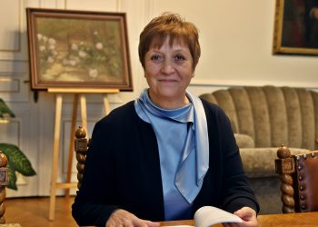 Чл.-кор. Евелина Славчева, председател на Българската академия на науките: Да си учен, не е просто професия