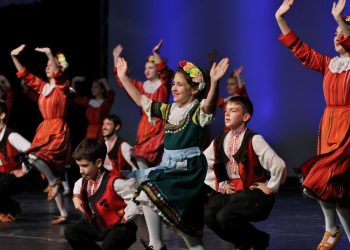 Снимка на броя: 75 години Национален дворец на децата