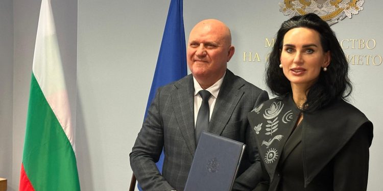 България и Украйна подписаха протокол за сътрудничество и обмен в образованието и науката