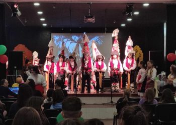 Третокласници пресъздават Сирни Заговезни