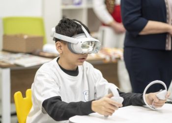 Ученици ще програмират изкуствен интелект в нов  STEM център в Мездра