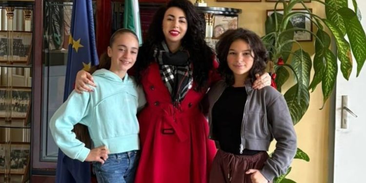 Българска ученичка спечели Международната олимпиада по креативно програмиране