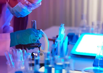 Учени създадоха гел за незарастващи рани