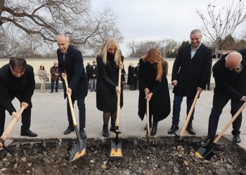 Разширяват столичното 134. СУ „Димчо Дебелянов“