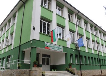 529 места в шестте национални професионални гимназии